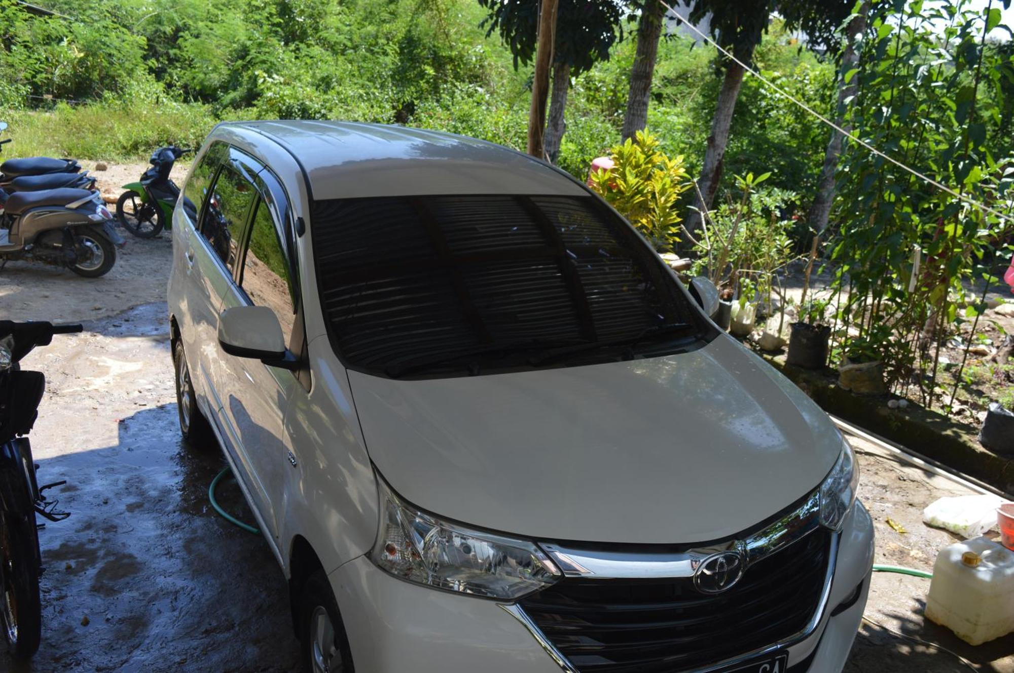 Labuan Bajo Mahoni Guesthouse Exterior foto